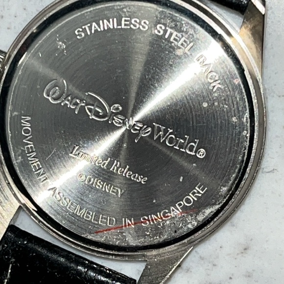 Walt Disney World Magical Mickey Limited Release Watch EUC Like New - Picture 7 of 12